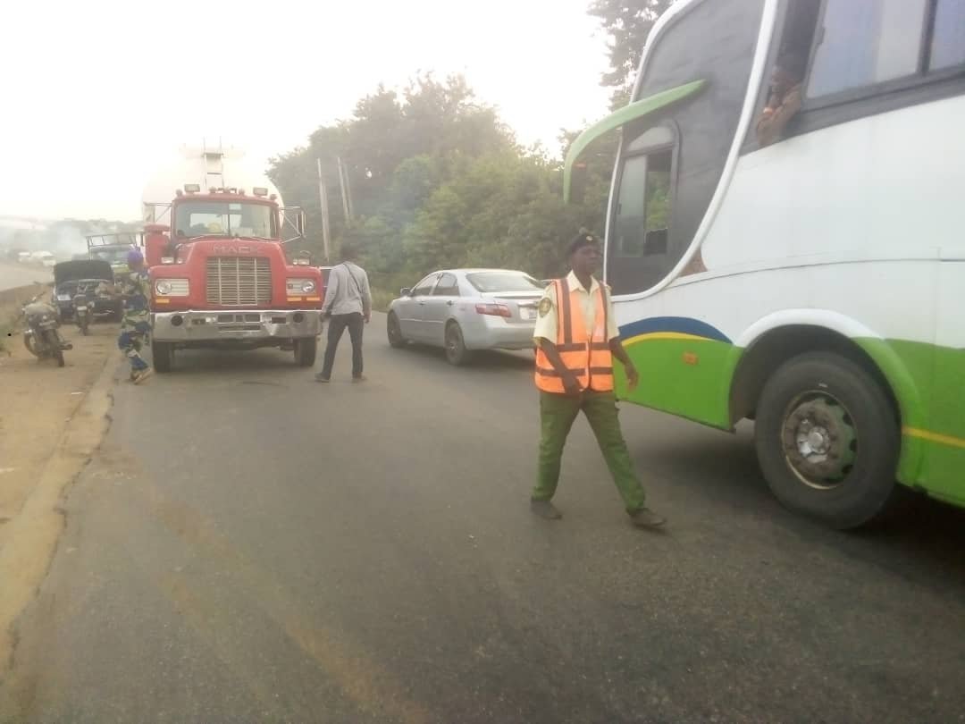 Read more about the article *TRAFFIC ALERT!!! Along Sagamu expressway*