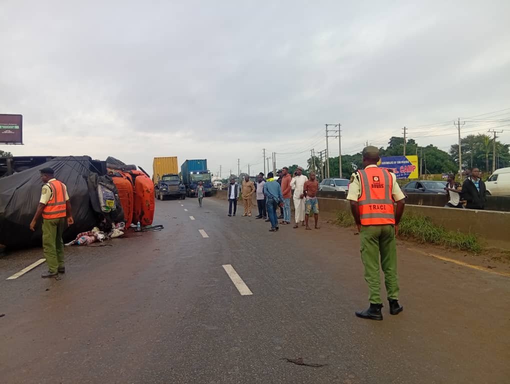 You are currently viewing TRAFFIC ALERT!!! Along Lagos – Ibadan Expressway.