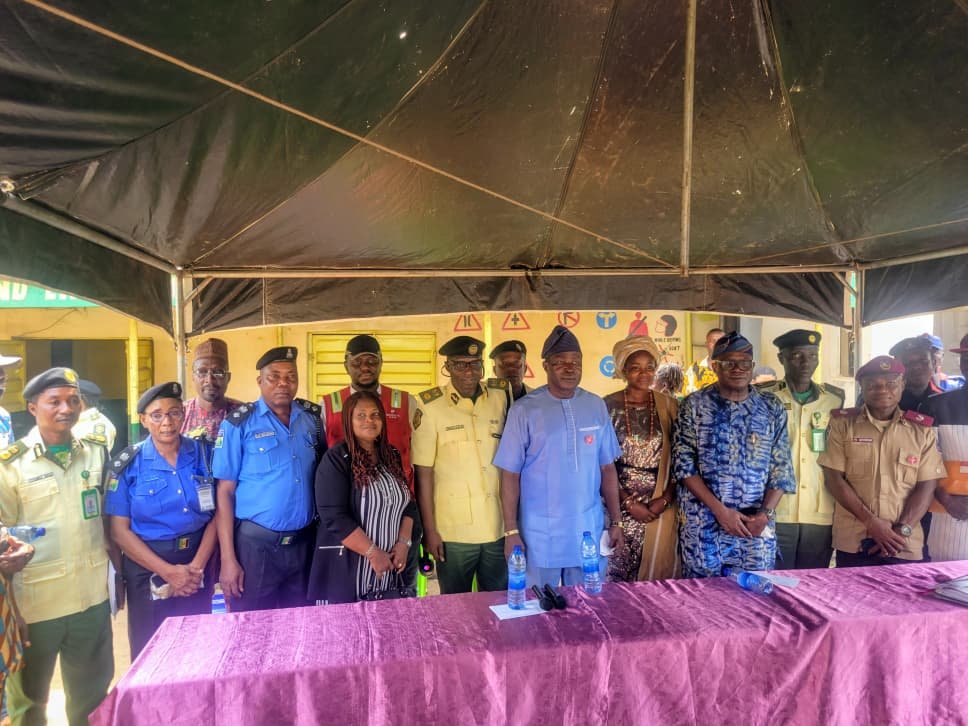 You are currently viewing OGUN WARNS TRUCK DRIVERS AGAINST INDISCRIMINATE PACKING ON HIGHWAYS